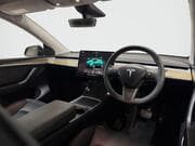 Tesla Model Y - View 3