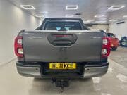 Toyota Hilux - Image 7
